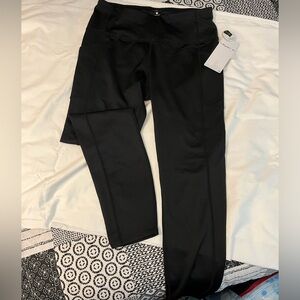 Black workout leggings